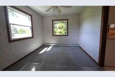 W174N7507  Joanne Dr, Menomonee Falls, WI 53051 - Photo 14