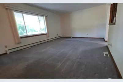 W174N7507  Joanne Dr, Menomonee Falls, WI 53051 - Photo 12