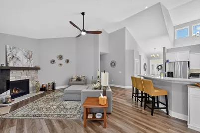 801  Brockway Dr, Mukwonago, WI 53149 - Photo 6