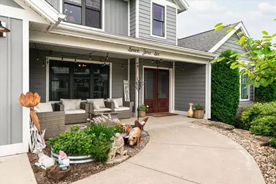 706  Derek Ln, Viroqua, WI 54665 - Photo 2