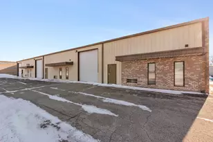105 Wilmont Dr, Waukesha, WI 53189 - Photo 1