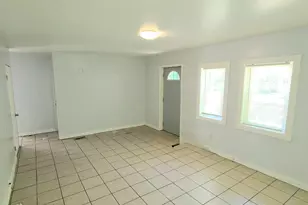 4470 N 37th St, Milwaukee, WI 53209 - Photo 8