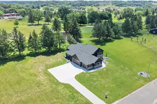 1129 16th Fairway Dr, Viroqua, WI 54665 - Photo 2