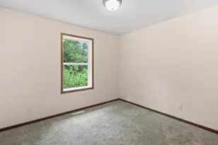 1284 E Bluff Rd, Whitewater, WI 53190 - Photo 14