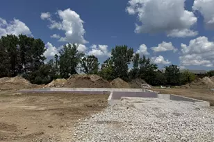 1284 E Bluff Rd, Whitewater, WI 53190 - Photo 1