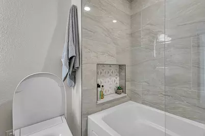 106 W Seeboth St #512, Milwaukee, WI 53204 - Photo 34