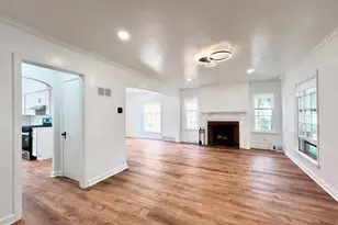 2423 S 60th St, West Allis, WI 53219 - Photo 8