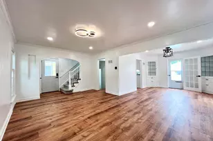 2423 S 60th St, West Allis, WI 53219 - Photo 6