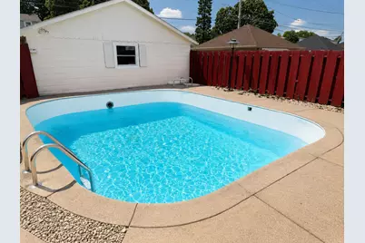 2423 S 60th St, West Allis, WI 53219 - Photo 2