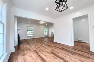 2423 S 60th St, West Allis, WI 53219 - Photo 12