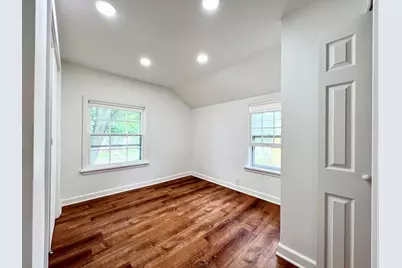 2423 S 60th St, West Allis, WI 53219 - Photo 20