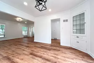 2423 S 60th St, West Allis, WI 53219 - Photo 14