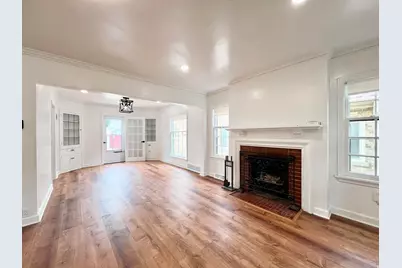 2423 S 60th St, West Allis, WI 53219 - Photo 8