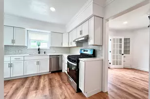 2423 S 60th St, West Allis, WI 53219 - Photo 4