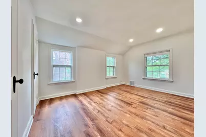 2423 S 60th St, West Allis, WI 53219 - Photo 18