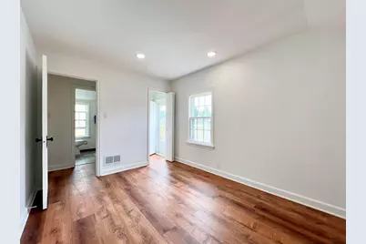 2423 S 60th St, West Allis, WI 53219 - Photo 24