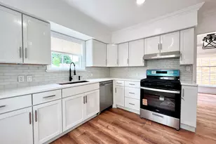 2423 S 60th St, West Allis, WI 53219 - Photo 2