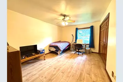 4215  Pennington Ln, Racine, WI 53403 - Photo 12