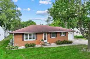 1523 Pilgrim St, Green Bay, WI 53546 - Photo 2
