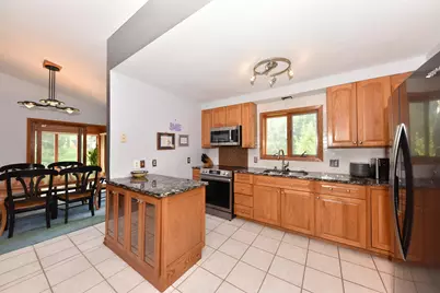 N71W27107  Meadow Wood Ln, Lisbon, WI 53089 - Photo 4