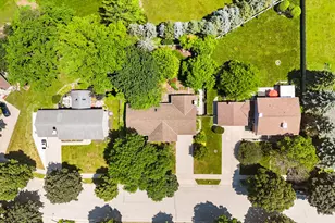 750 Crestwood Dr, Waukesha, WI 53188 - Photo 30