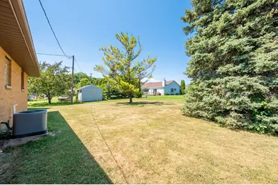 4600 W Grange Ave, Greenfield, WI 53220 - Photo 18