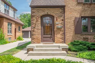 2640 N 72nd St, Wauwatosa, WI 53213 - Photo 2