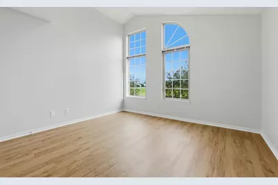 W1062  Marietta Ave #302, Ixonia, WI 53036 - Photo 14