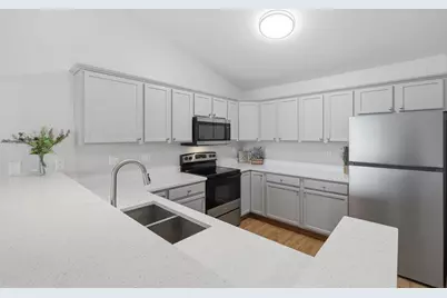 W1062  Marietta Ave #302, Ixonia, WI 53036 - Photo 8