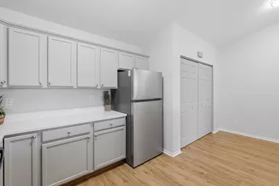 W1062  Marietta Ave #302, Ixonia, WI 53036 - Photo 10
