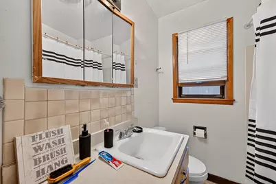 8113 W Beckett Ave, Milwaukee, WI 53218 - Photo 16