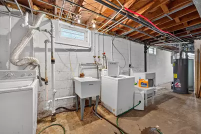 8113 W Beckett Ave, Milwaukee, WI 53218 - Photo 18