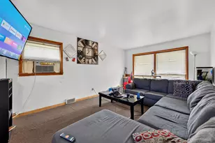 8113 W Beckett Ave, Milwaukee, WI 53218 - Photo 10