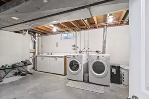 3401 S Webster Ave, Green Bay, WI 54301 - Photo 8