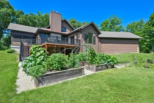 1062 N English Settlement Ave, Racine, WI 53105 - Photo 4