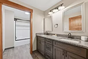 1062 N English Settlement Ave, Racine, WI 53105 - Photo 36