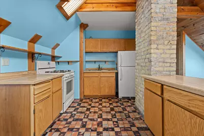 2712 N Maryland Ave, Milwaukee, WI 53211 - Photo 30
