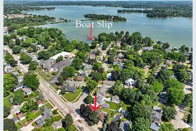 632 W Wisconsin Ave, Oconomowoc, WI 53066 - Photo 2