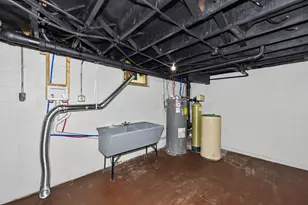 632 W Wisconsin Ave, Oconomowoc, WI 53066 - Photo 56