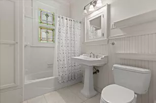 2712 N Maryland Ave, Milwaukee, WI 53211 - Photo 22