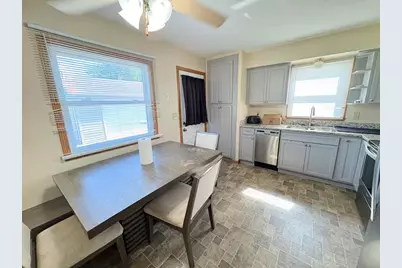 8710-12  Westbrook Dr, Sturtevant, WI 53177 - Photo 6