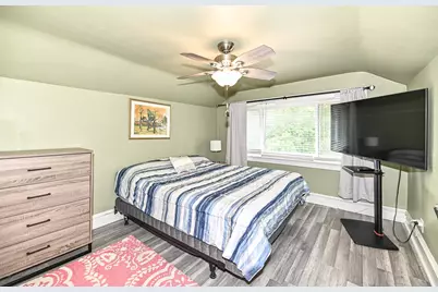 967 S 56th St, Milwaukee, WI 53214 - Photo 24