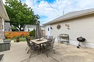 967 S 56th St, Milwaukee, WI 53214 - Photo 30