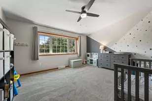 10154 W Whitnall Edge Dr, Franklin, WI 53132 - Photo 8