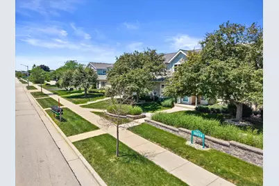 10154 W Whitnall Edge Dr #E, Franklin, WI 53132 - Photo 22