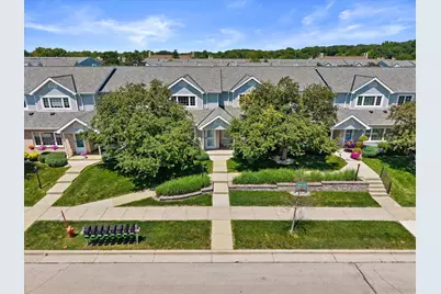 10154 W Whitnall Edge Dr #E, Franklin, WI 53132 - Photo 16