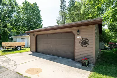 29205  White Oak Ln, Racine, WI 53185 - Photo 36