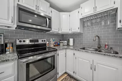 2816  Woodridge Ct, Waukesha, WI 53188 - Photo 12