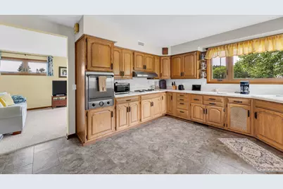 104  Homestead Rd, Delavan, WI 53115 - Photo 6