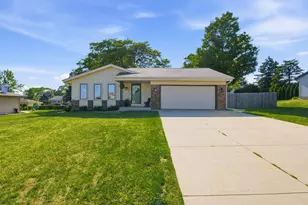 1931 17th Ave, Grafton, WI 53024 - Photo 2